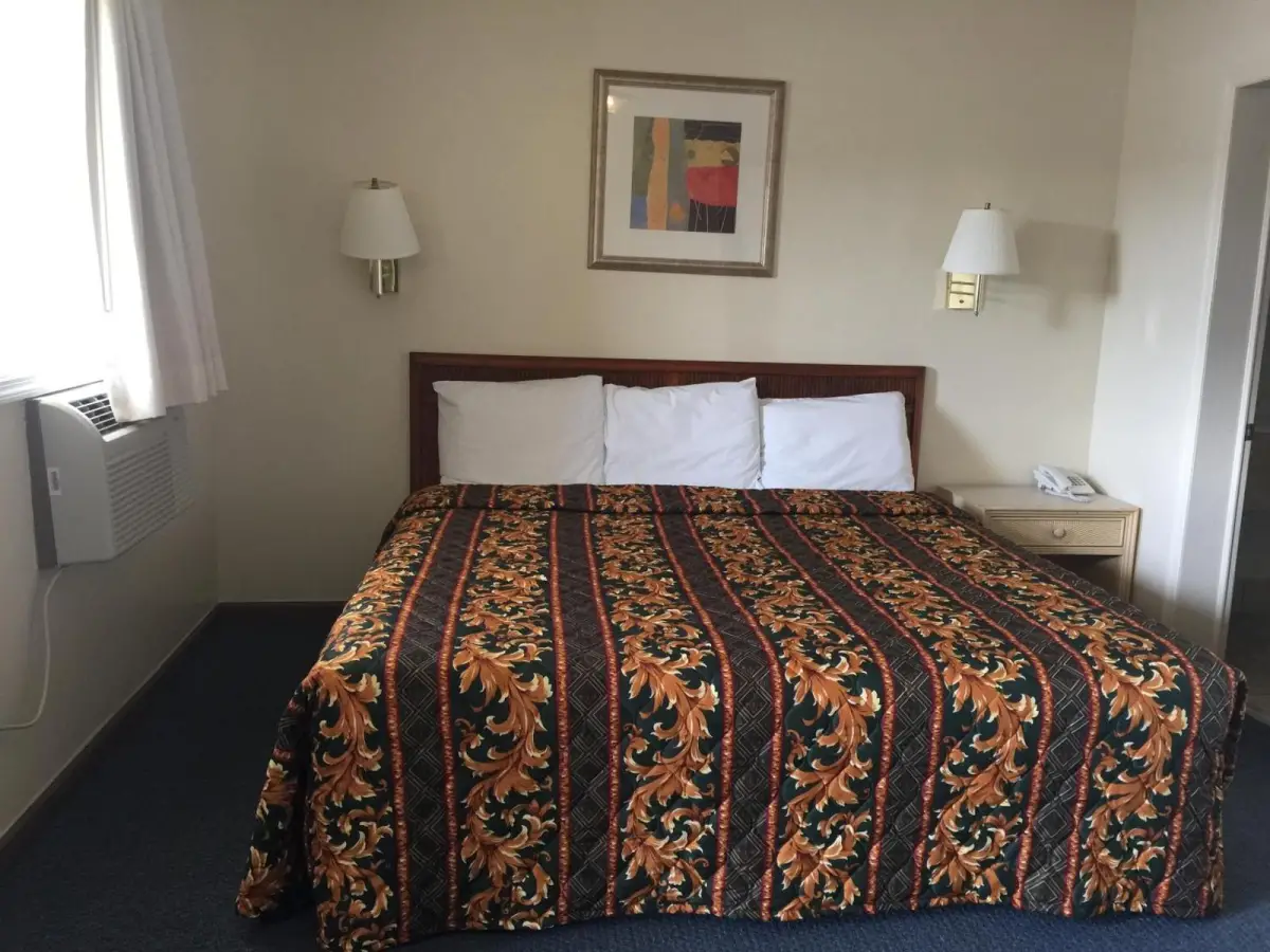 Coastal Motel 6